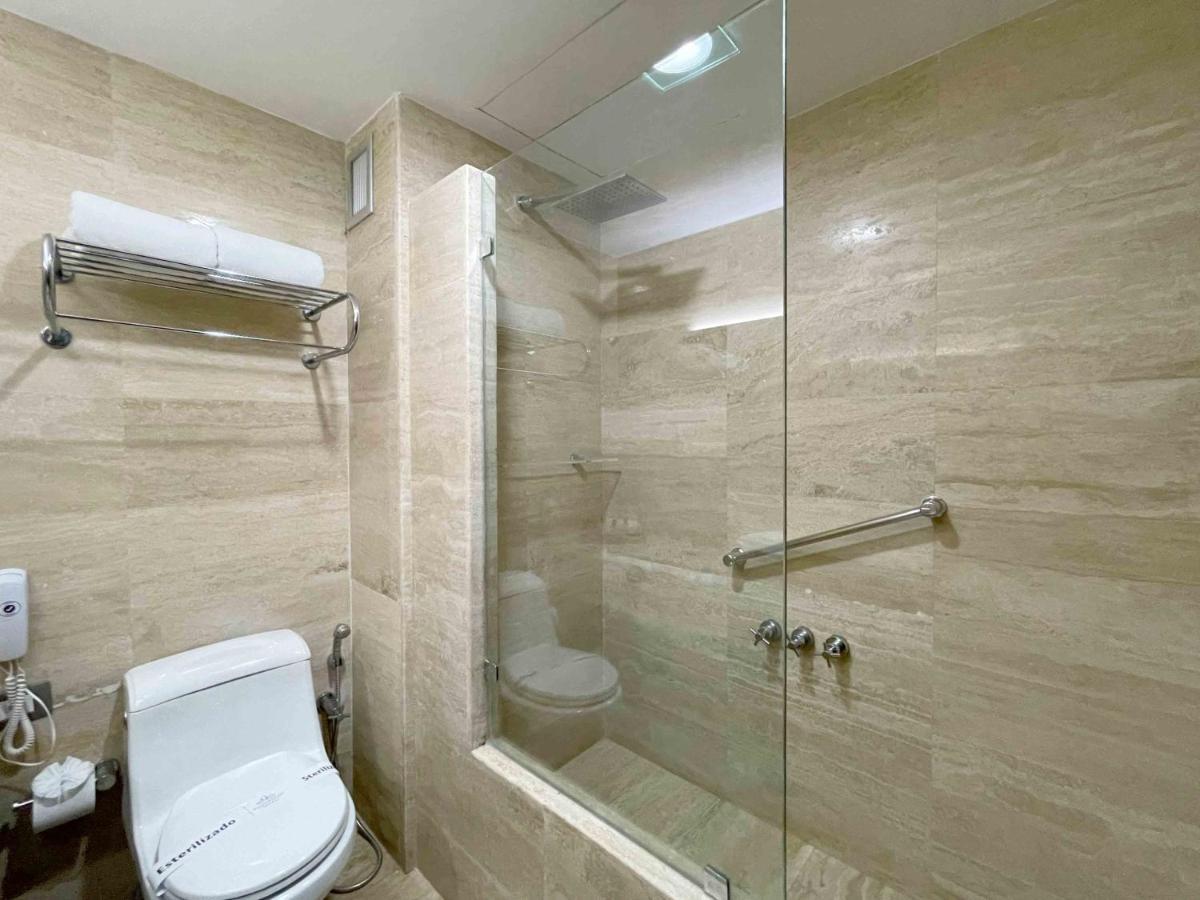 Hotel Trinitarias Suites Barquisimeto Bagian luar foto