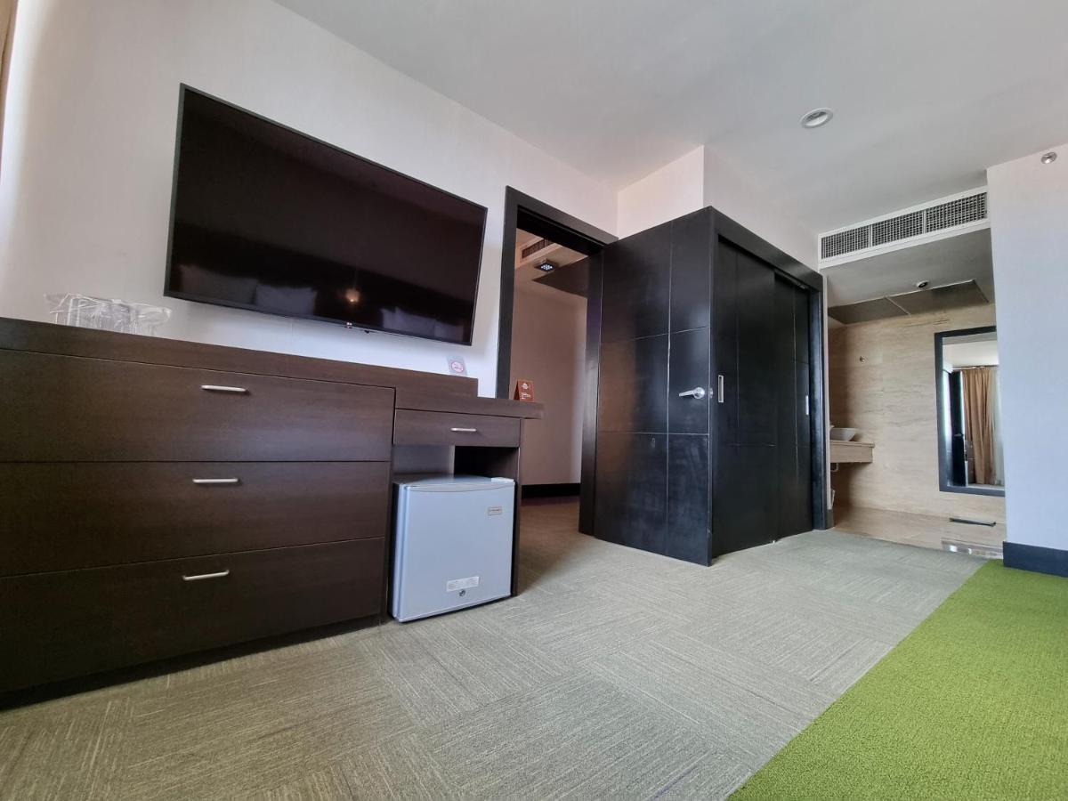 Hotel Trinitarias Suites Barquisimeto Bagian luar foto